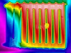 Работа чугунного радиатора через тепловизор