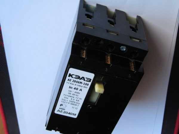 Выключатель-автомат малогабаритный АЕ 2046М