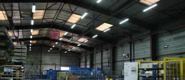 LED-светильники промышленного типа отличаются низким энергопотреблением и долгим сроком службы