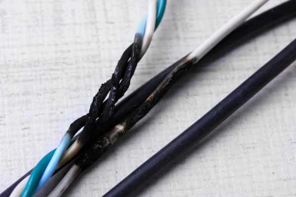Неверный выбор сечения кабеля может привести к перегреву и возгоранию