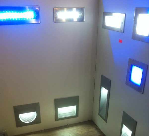 Разновидности светильников для монтажа в стену
