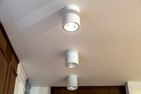 Накладные точечные светильники с LED-лампами