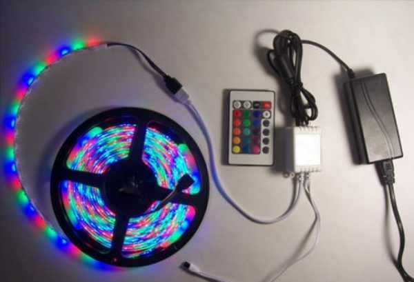 RGB-лента с блоком питания, котроллером и пультом управления