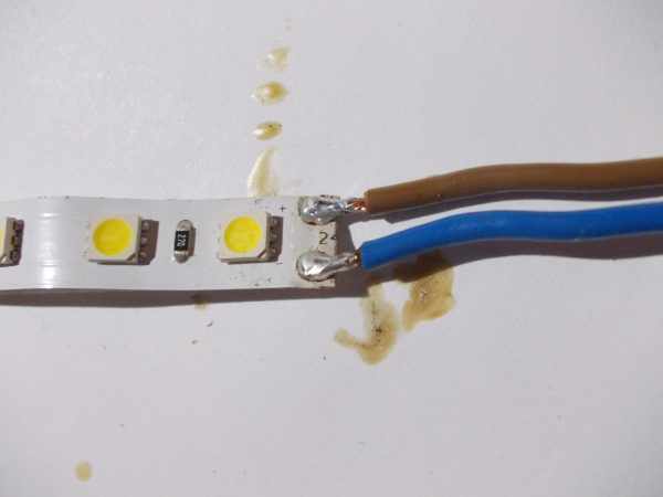 Подсоединение светодиодной ленты к проводам с помощью пайки