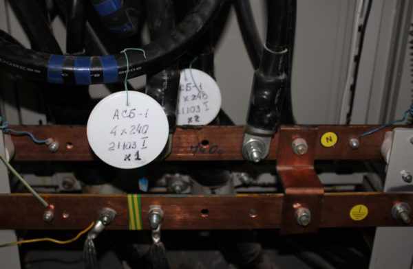 Четкое обозначение проводов облегчает электромонтажные работы