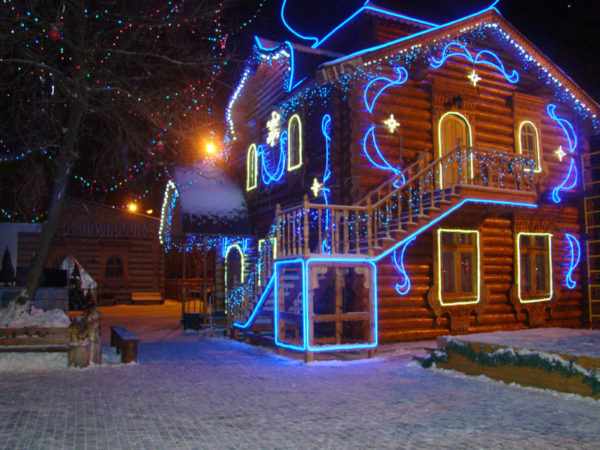 Зимняя подсветка дома с помощью светодиодной ленты