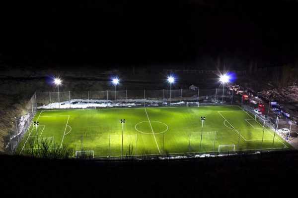Освещение футбольного поля