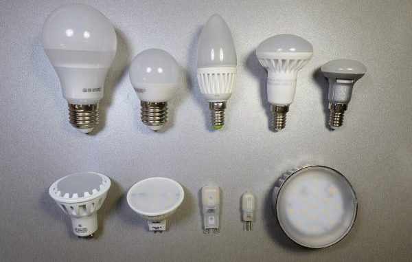 В потолочных светильниках все чаще используют LED-лампы